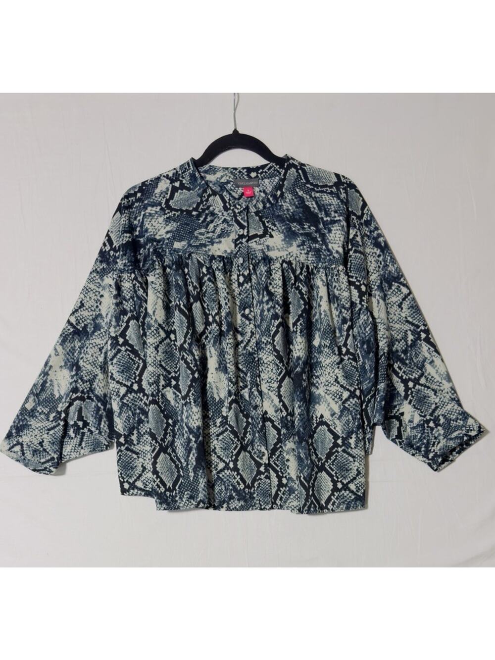 VINCE CAMUTO Top Blue Snake Print Batwing Dolman Sleeve Button Up - Size S